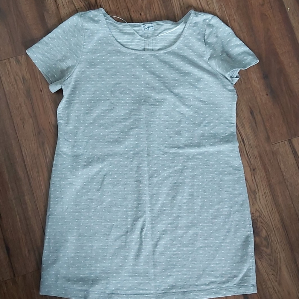 Maternity shirt- Size Large